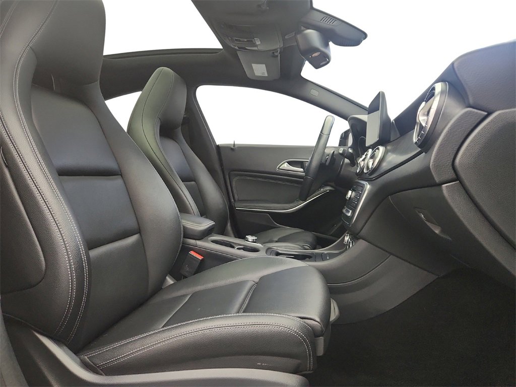 Used 2018 Mercedes-Benz CLA 250 4MATIC image 26