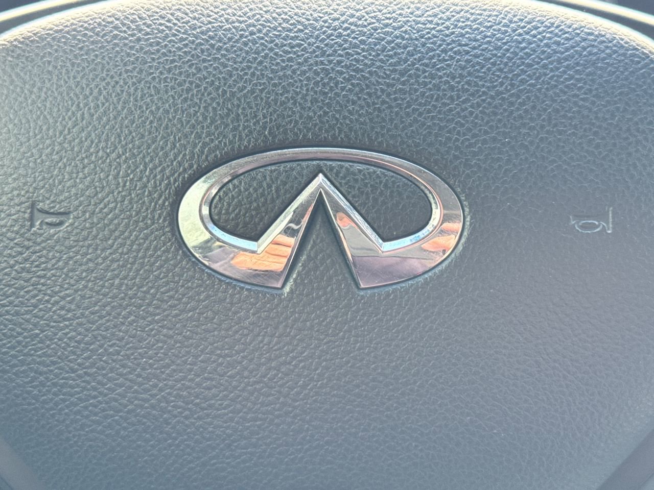 Used 2010 INFINITI G37 Sport w/ Navigation Pkg image 28