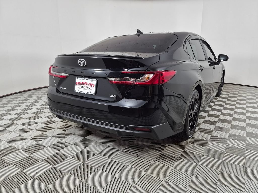 Used 2026 Toyota Camry SE FWD image 3