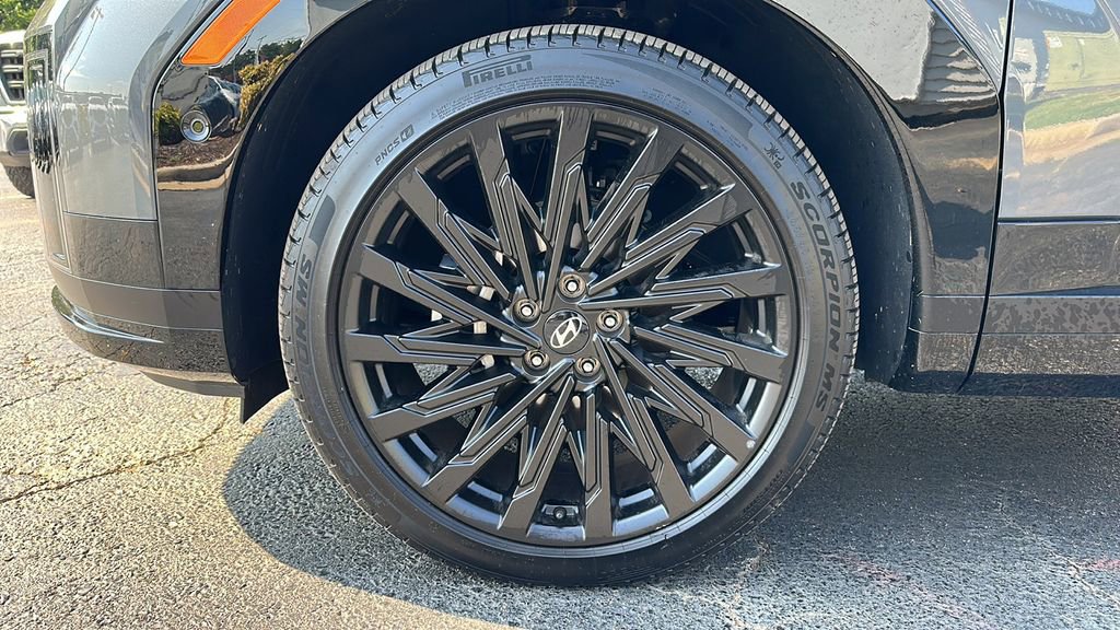 Used 2025 Hyundai Santa Fe Calligraphy w/ Tow & Go Package image 14