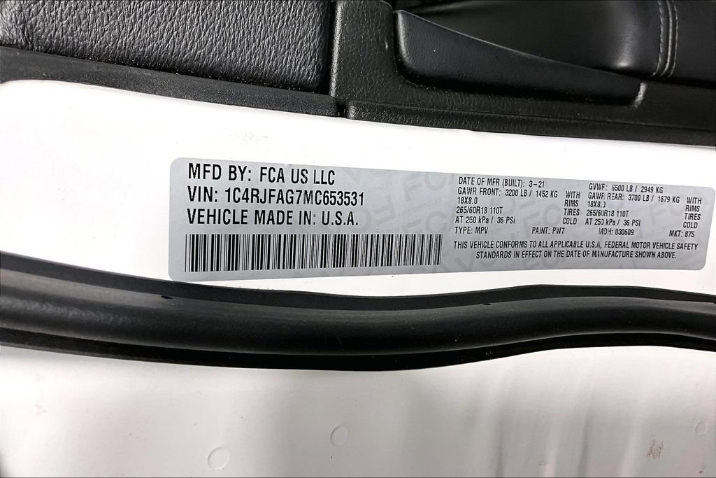 Used 2021 Jeep Grand Cherokee Laredo AWD/4WD image 5