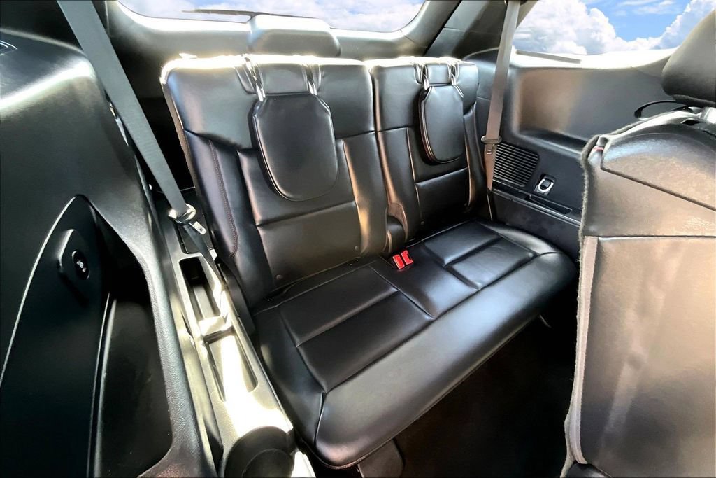 Used 2025 Ford Explorer ST-Line w/ Premium Package RWD image 27