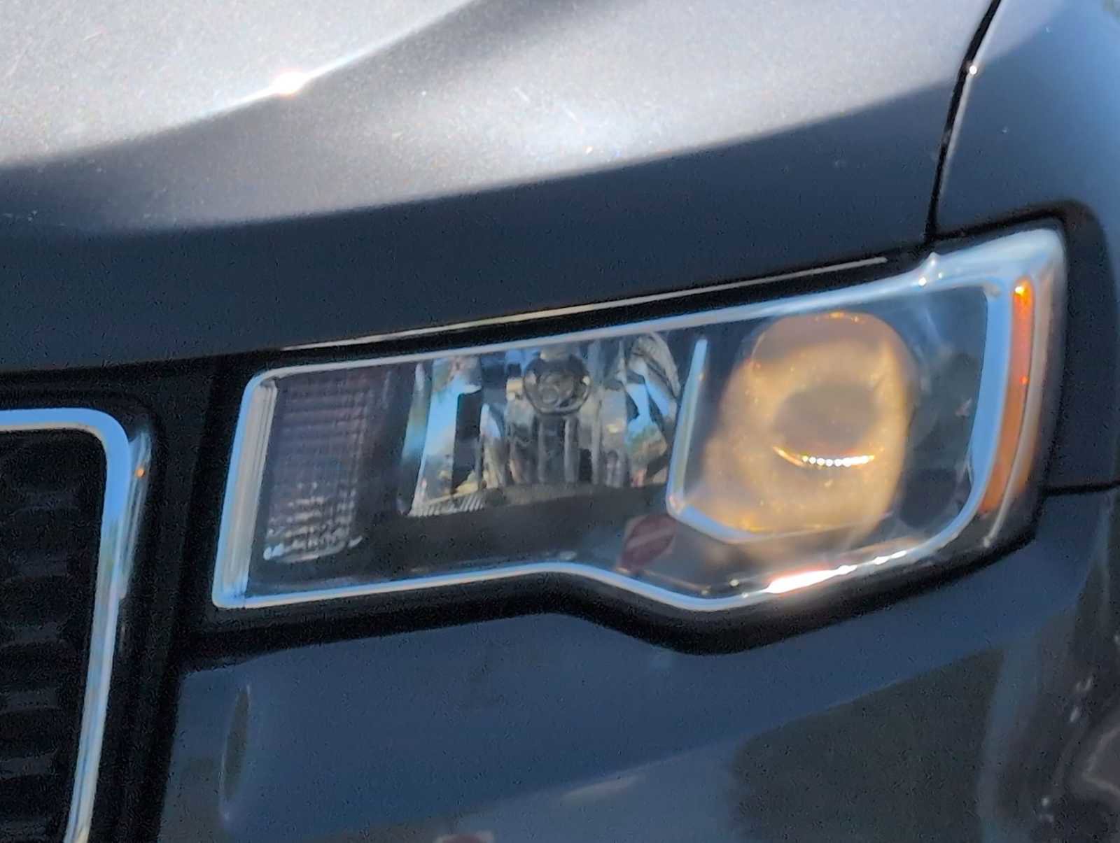 Used 2018 Jeep Grand Cherokee Limited image 10