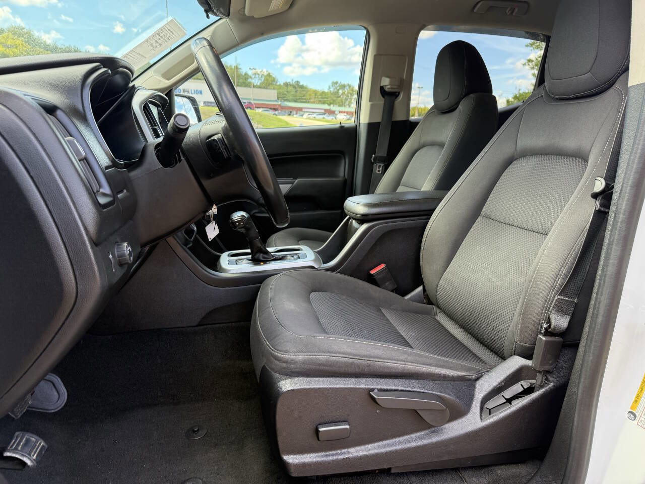 Used 2018 Chevrolet Colorado LT image 16