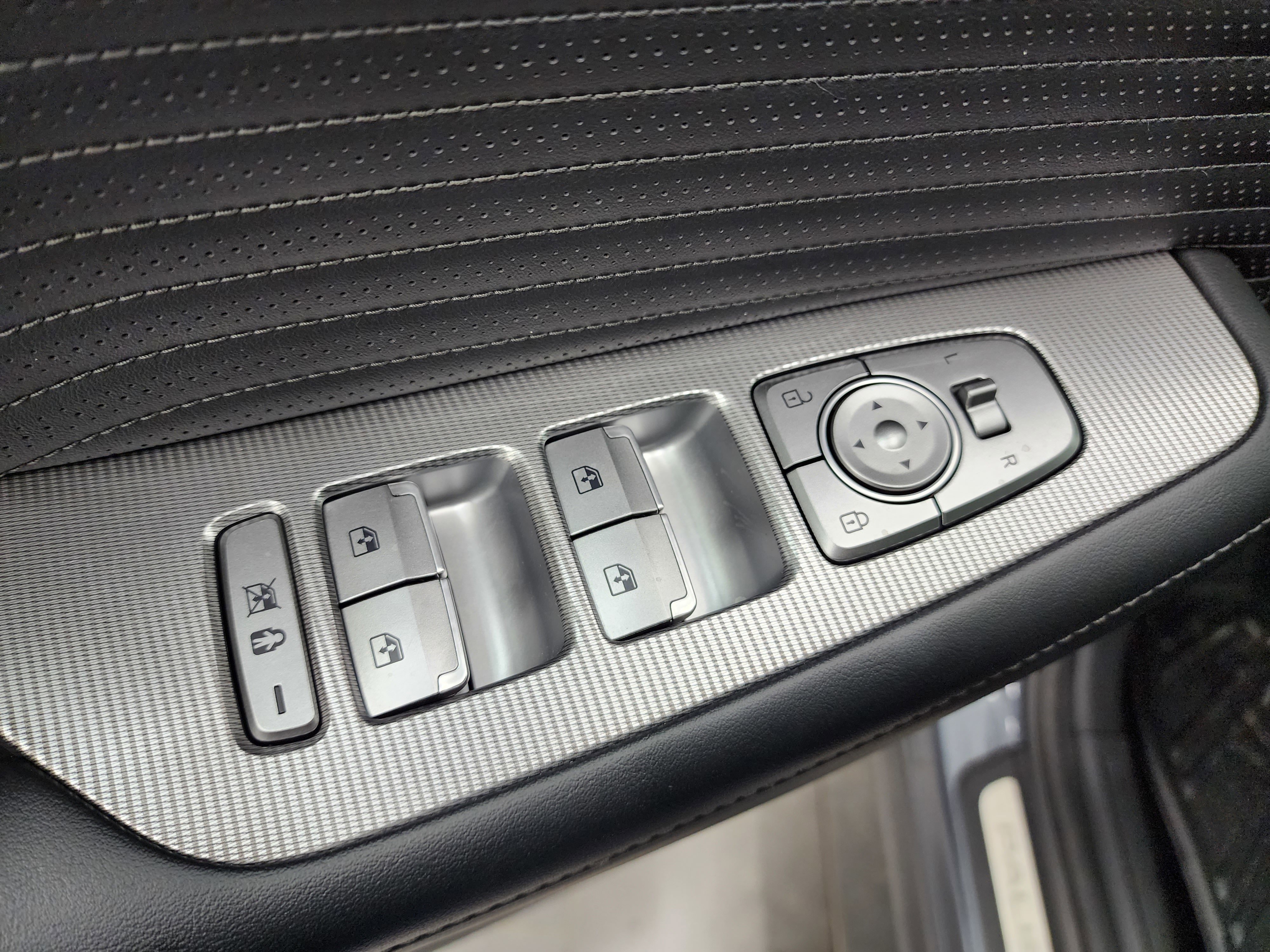 Used 2024 Hyundai Palisade Calligraphy image 44