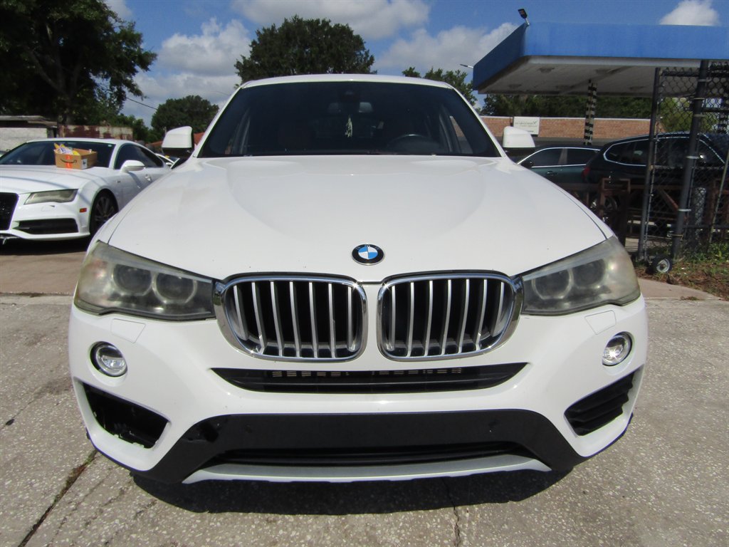 Used 2018 BMW X4 xDrive28i AWD/4WD image 2