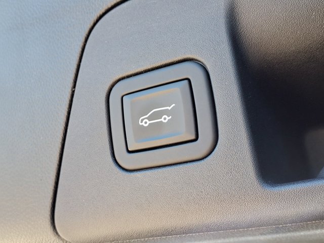 Used 2023 Buick Envision Essence AWD/4WD image 25
