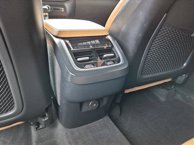 Used 2021 Volvo XC90 T6 Inscription AWD/4WD image 16