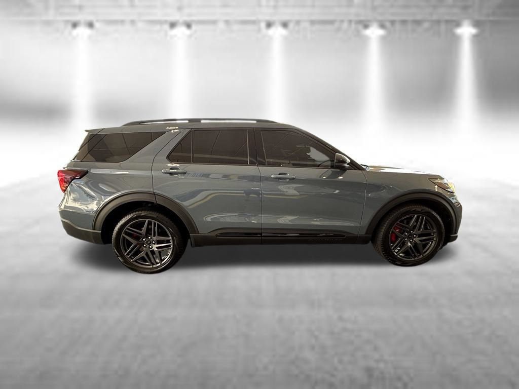Used 2025 Ford Explorer ST w/ Sun And Sound Package AWD/4WD image 3
