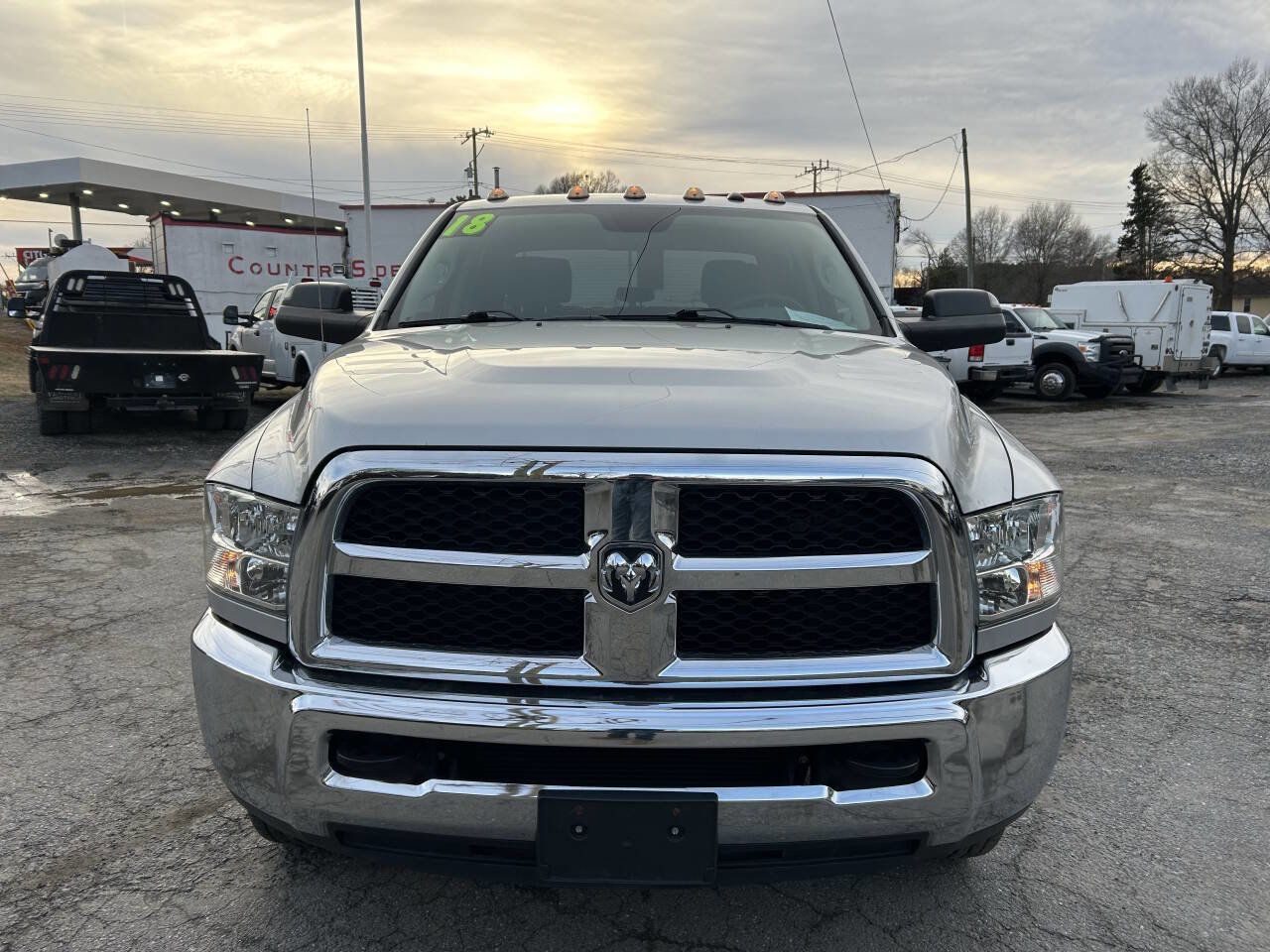 Used 2018 RAM 3500 Tradesman w/ Chrome Appearance Group image 3