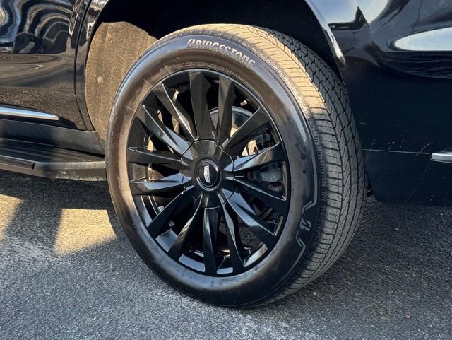 Used 2021 Cadillac Escalade Premium Luxury image 24