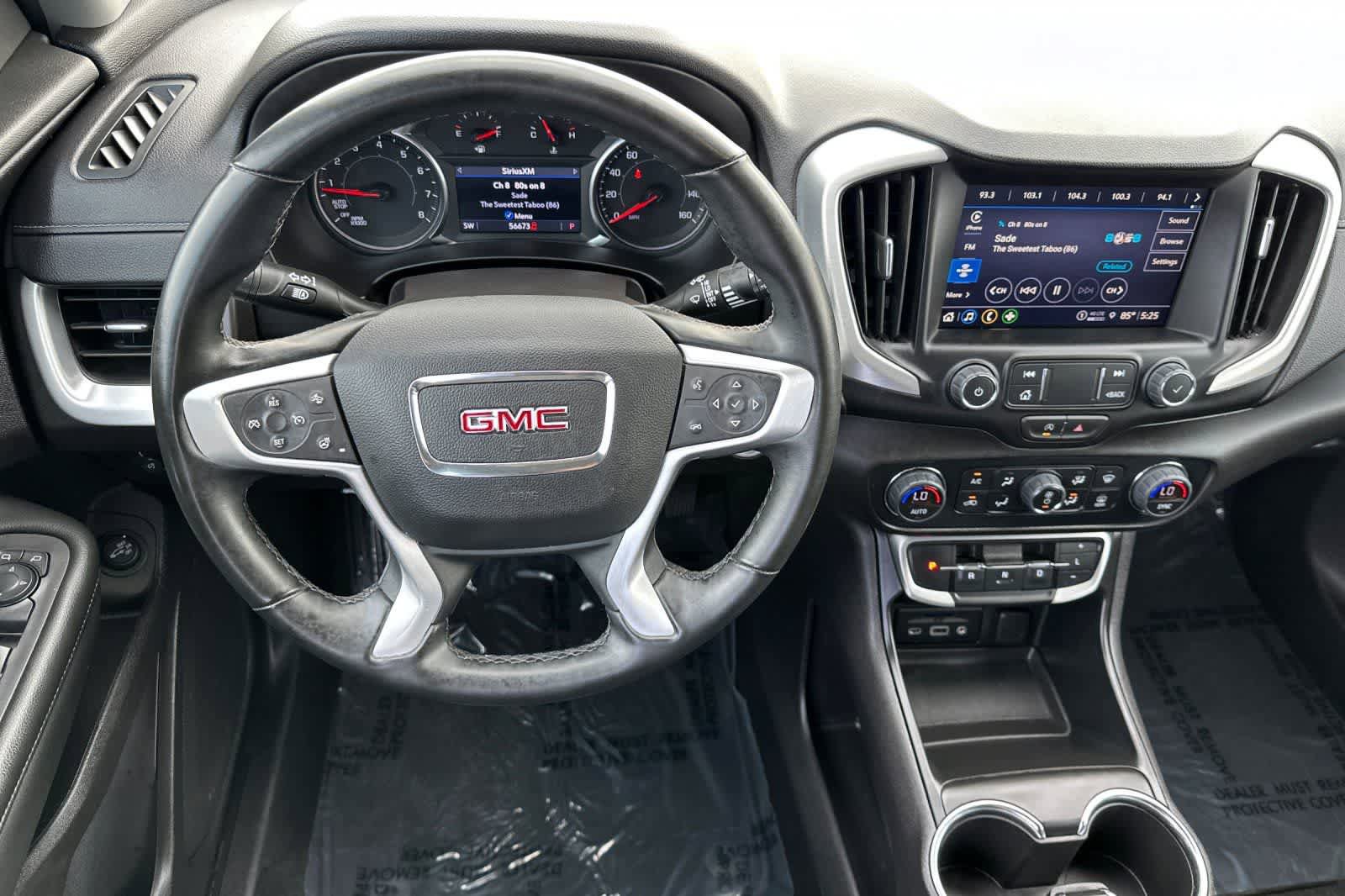 Used 2024 GMC Terrain SLT AWD/4WD image 14