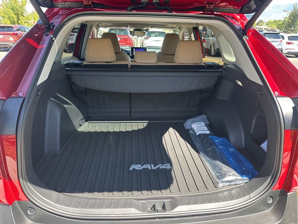 Used 2025 Toyota RAV4 XLE Premium image 10
