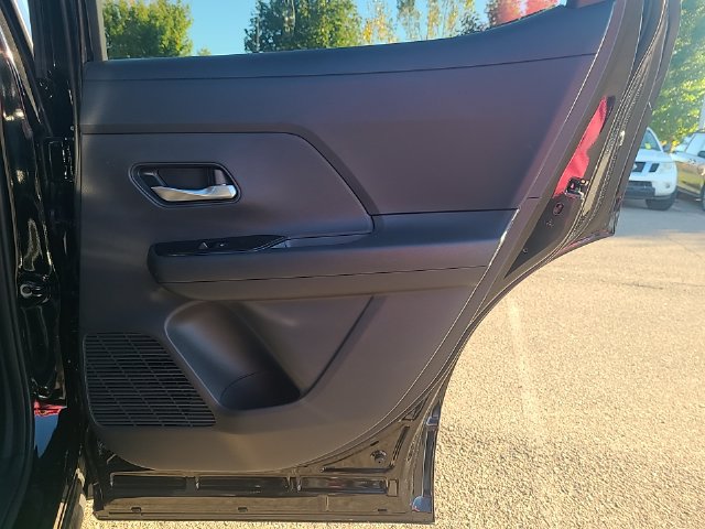 New 2027 Nissan Kicks SV w/ Rock Creek Edition AWD/4WD image 26