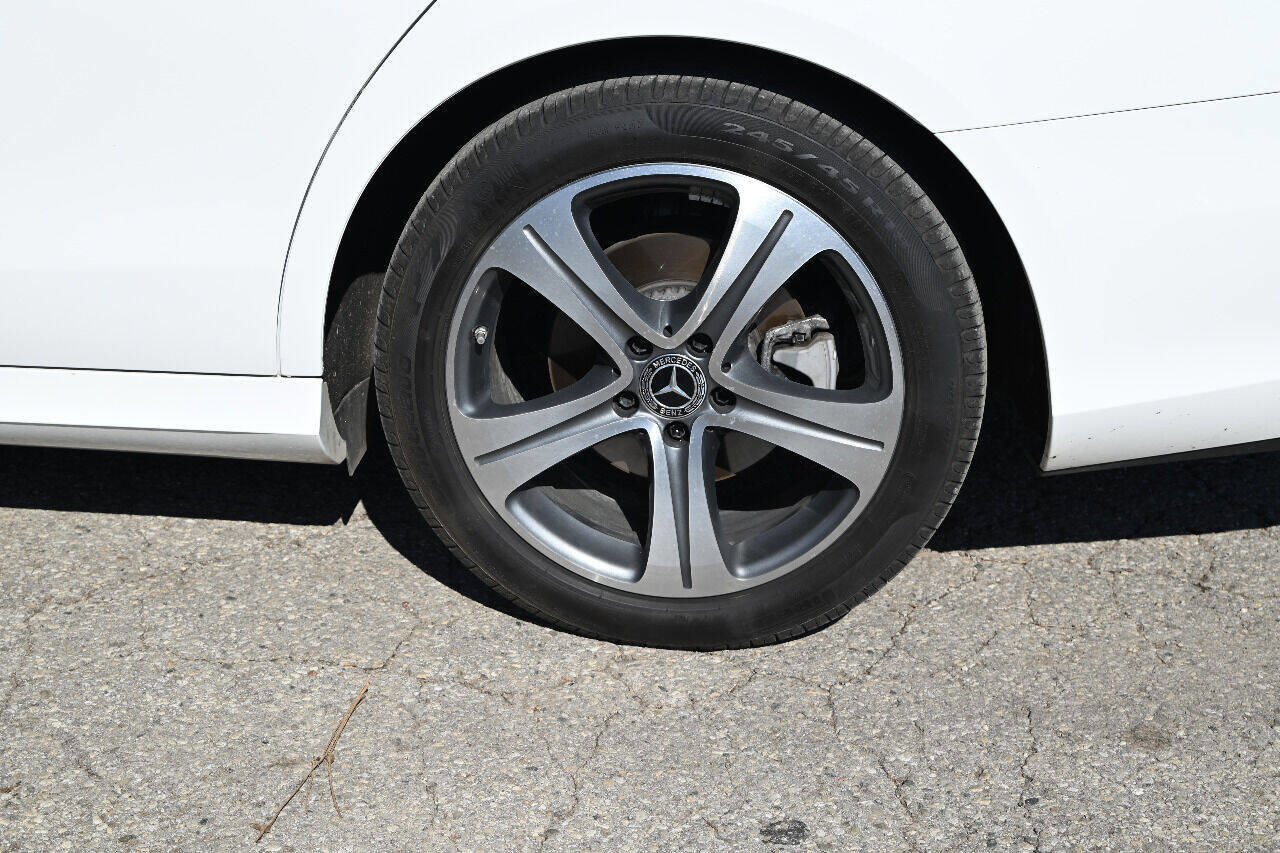 Used 2017 Mercedes-Benz E 300 image 14