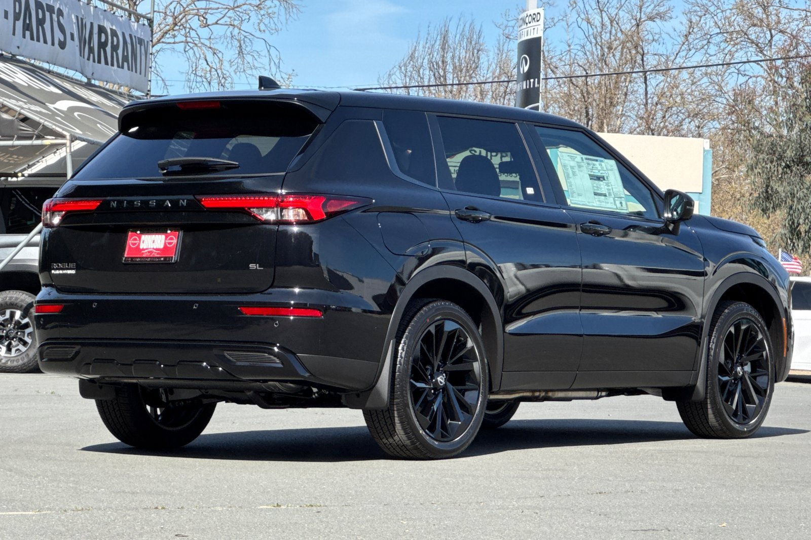 New 2026 Nissan Rogue SL w/ Family Package AWD/4WD image 4