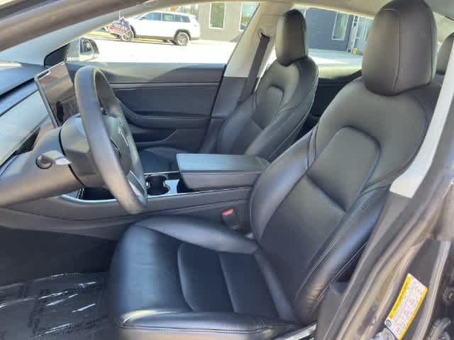 Used 2020 Tesla Model 3 Standard Range RWD image 10