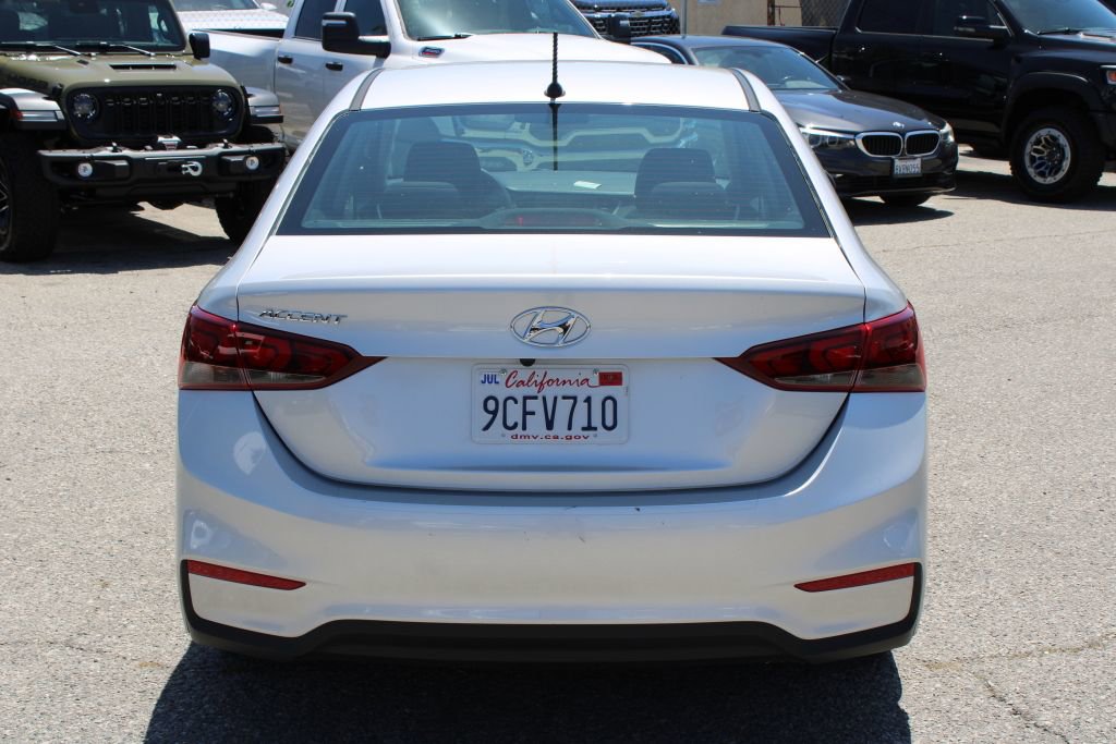 Used 2022 Hyundai Accent SE FWD image 5