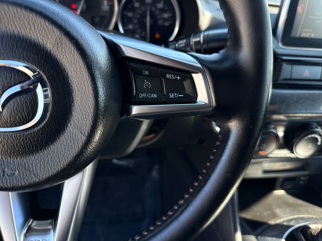 Used 2017 MAZDA MX-5 Miata Club image 16