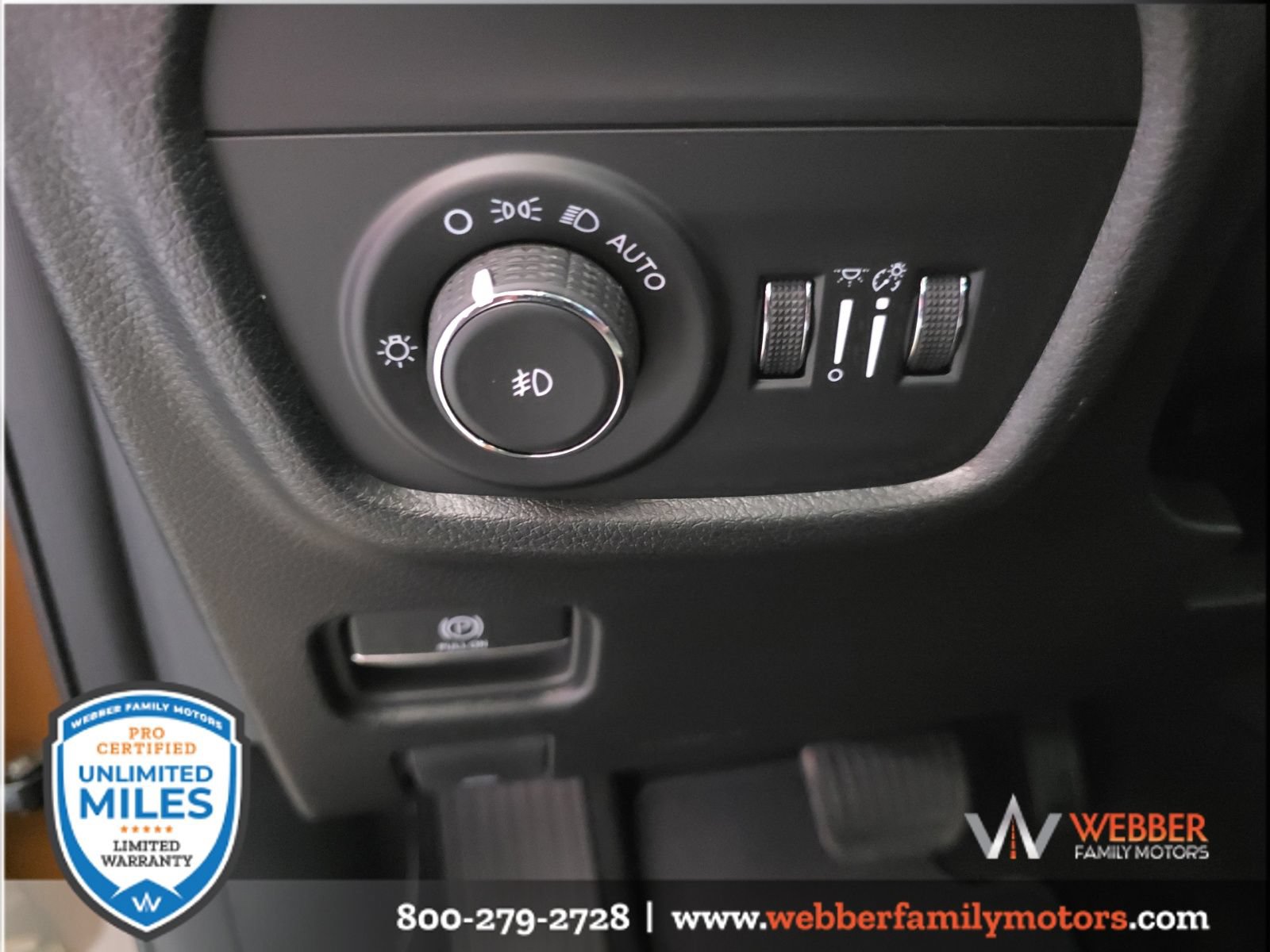 New 2026 Jeep Grand Cherokee Limited w/ Limited Altitude Package AWD/4WD image 16