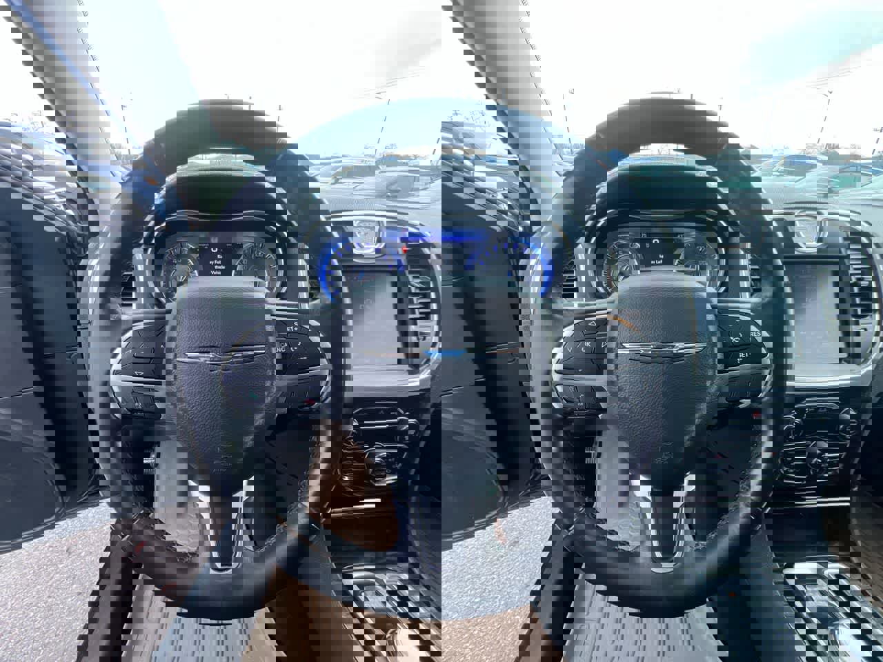 Used 2016 Chrysler 300 Limited w/ Driver Convenience Group image 14