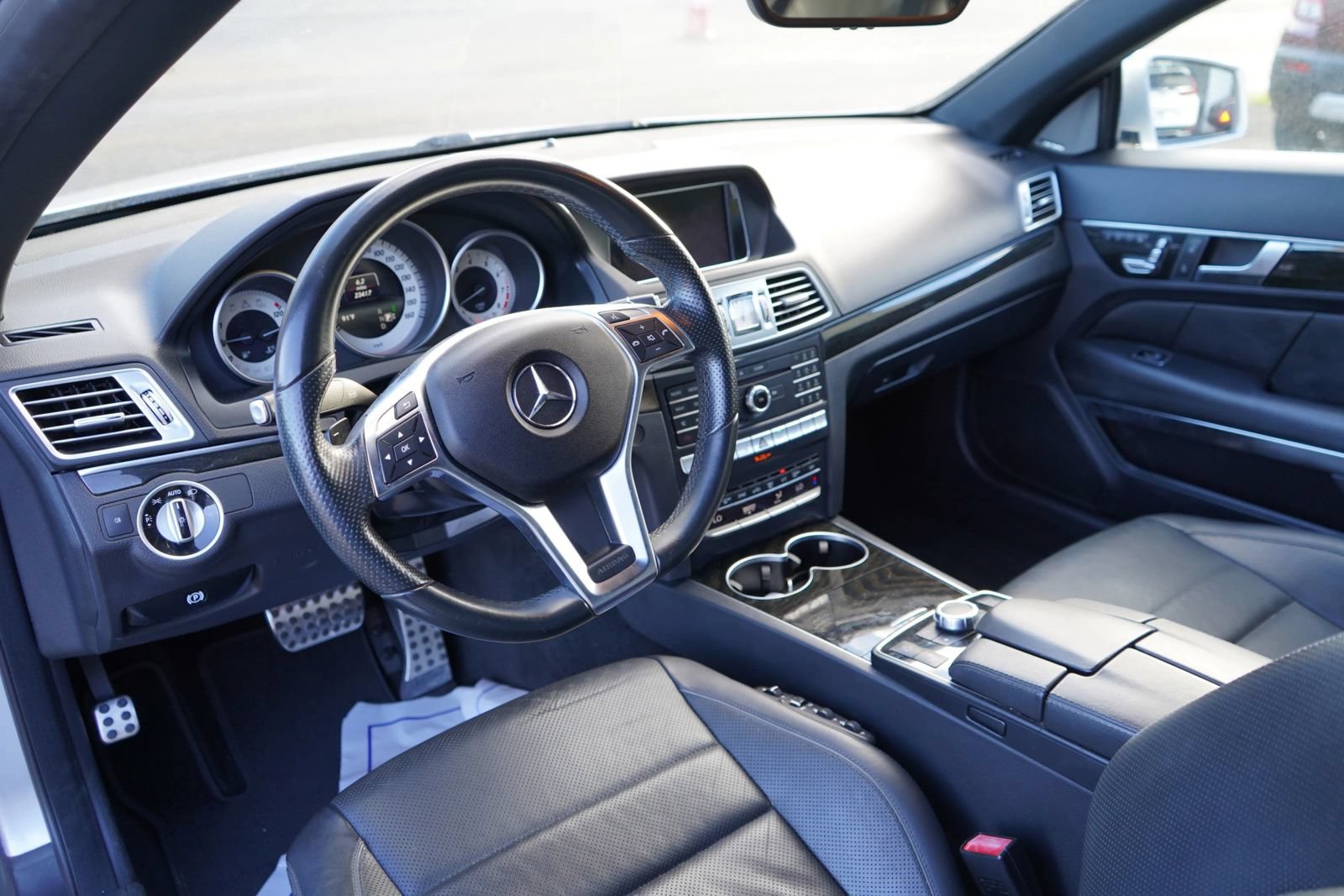 Used 2016 Mercedes-Benz E 550 Cabriolet image 8