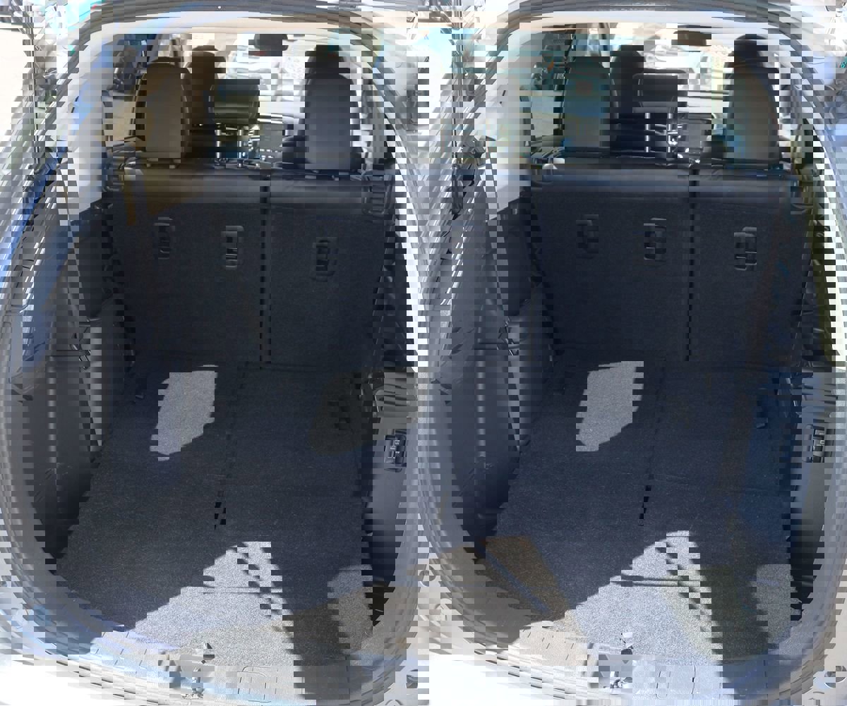 Used 2020 Mitsubishi Outlander SE image 25