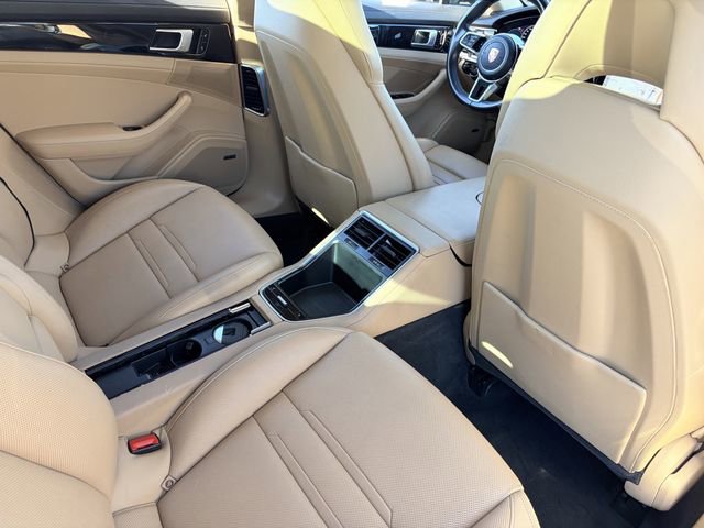 Used 2018 Porsche Panamera RWD image 22