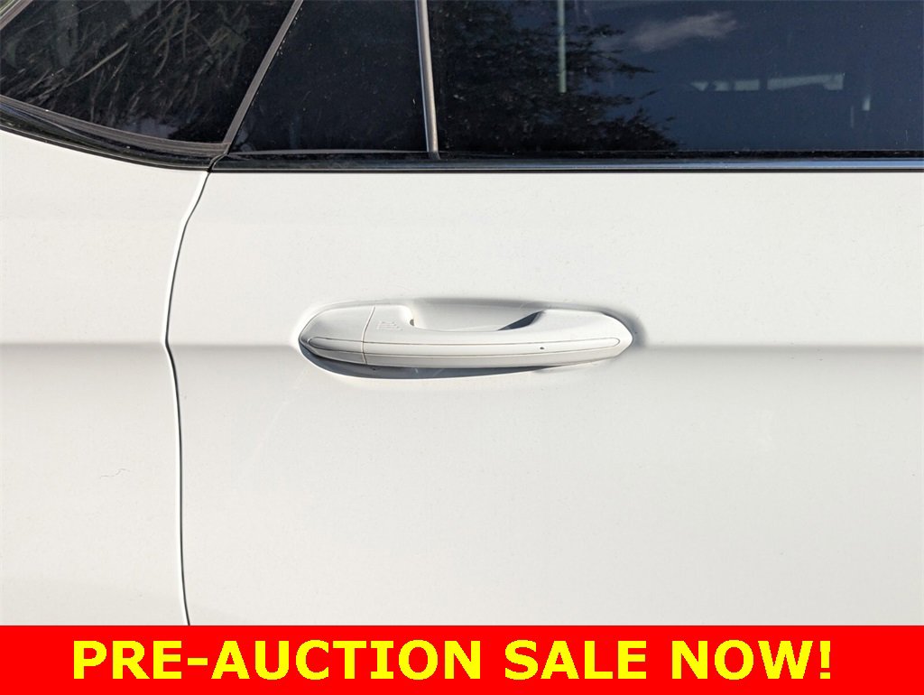 Used 2018 Ford Edge SEL image 13