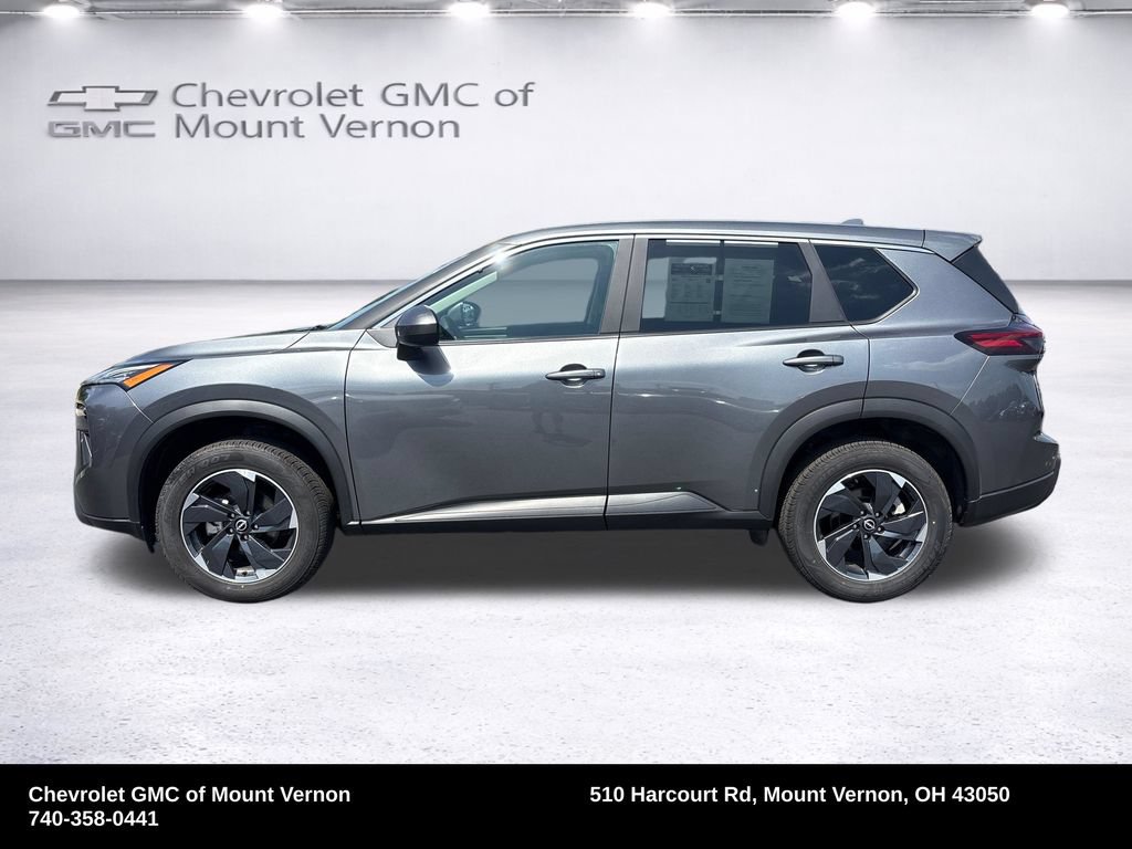 Used 2026 Nissan Rogue SV AWD/4WD image 2