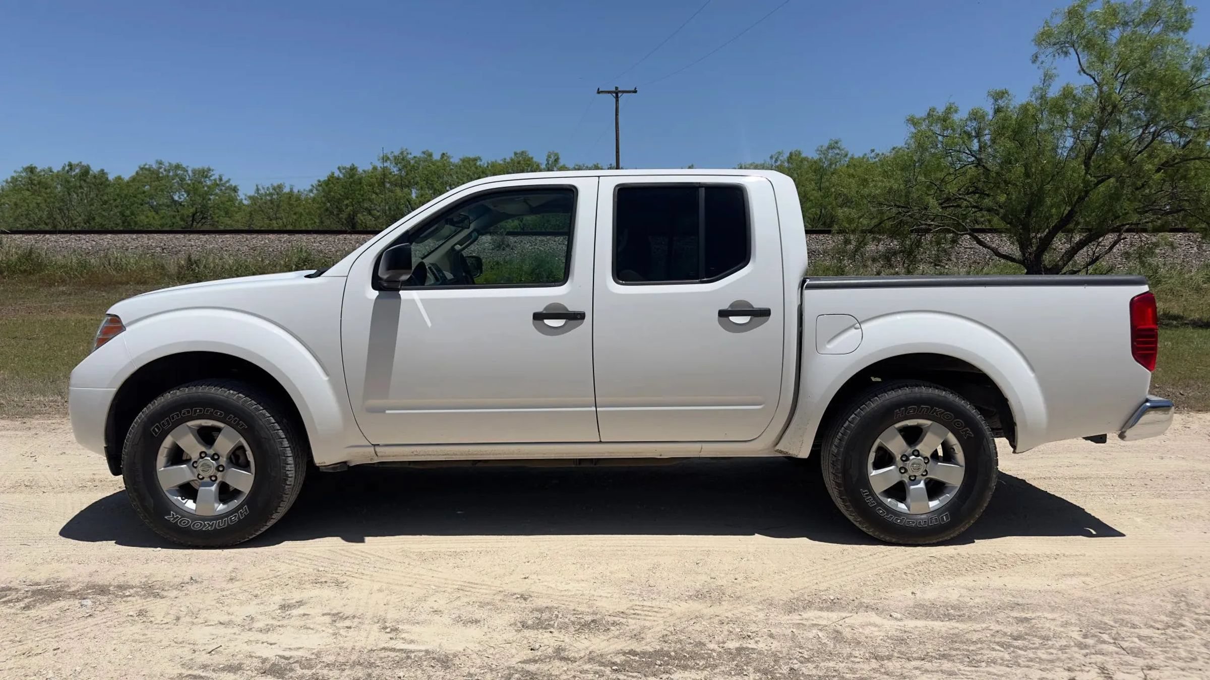 Used 2012 Nissan Frontier SV RWD image 4