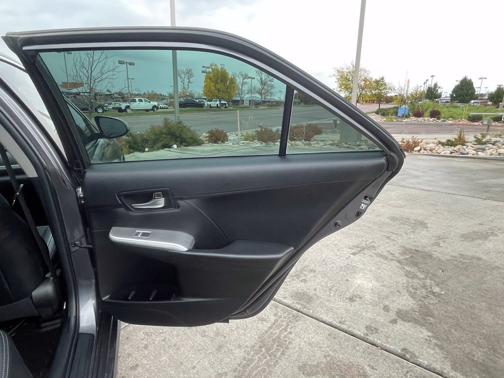 Used 2014 Toyota Camry SE FWD image 28