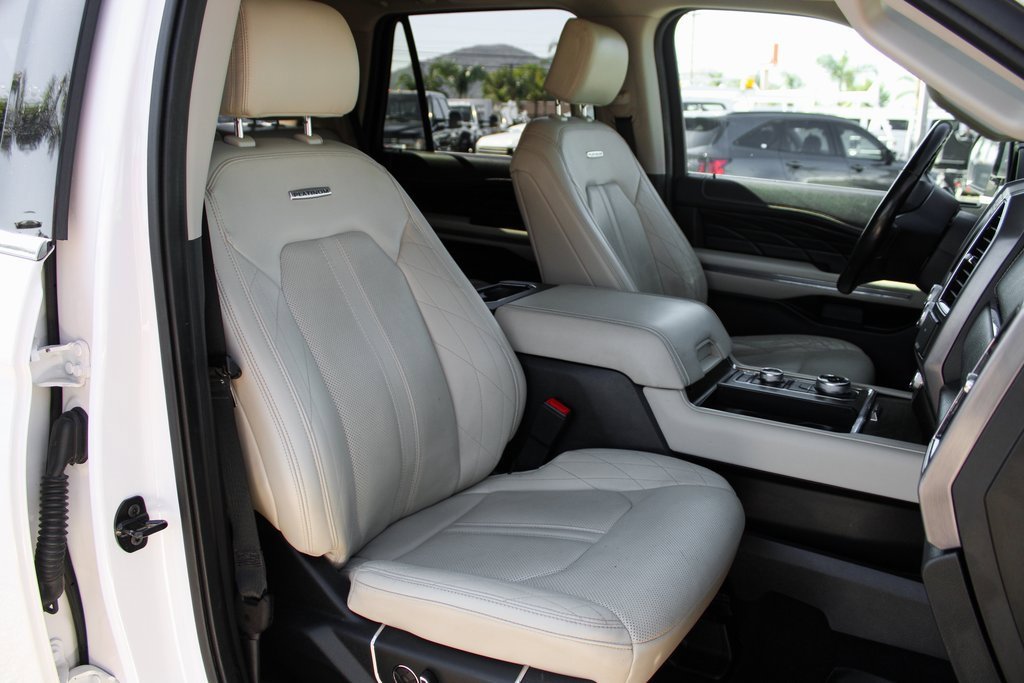 Used 2019 Ford Expedition Platinum image 38