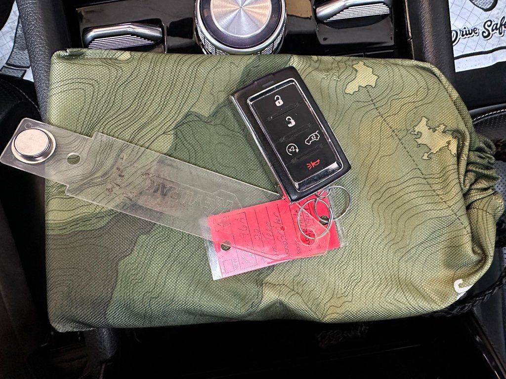 Used 2022 Jeep Grand Cherokee Overland image 9