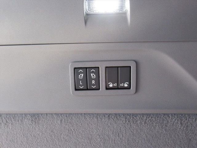 New 2026 Cadillac Escalade IQ Sport 1 w/ LPO, ONYX Package image 36