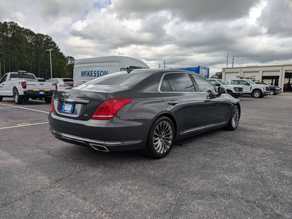 Used 2019 Genesis G90 5.0 Ultimate RWD image 4