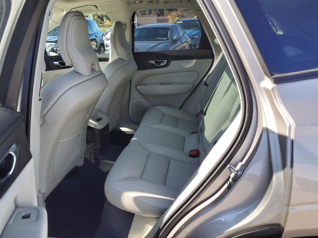 Certified 2025 Volvo XC60 T8 Plus w/ Climate Package image 12