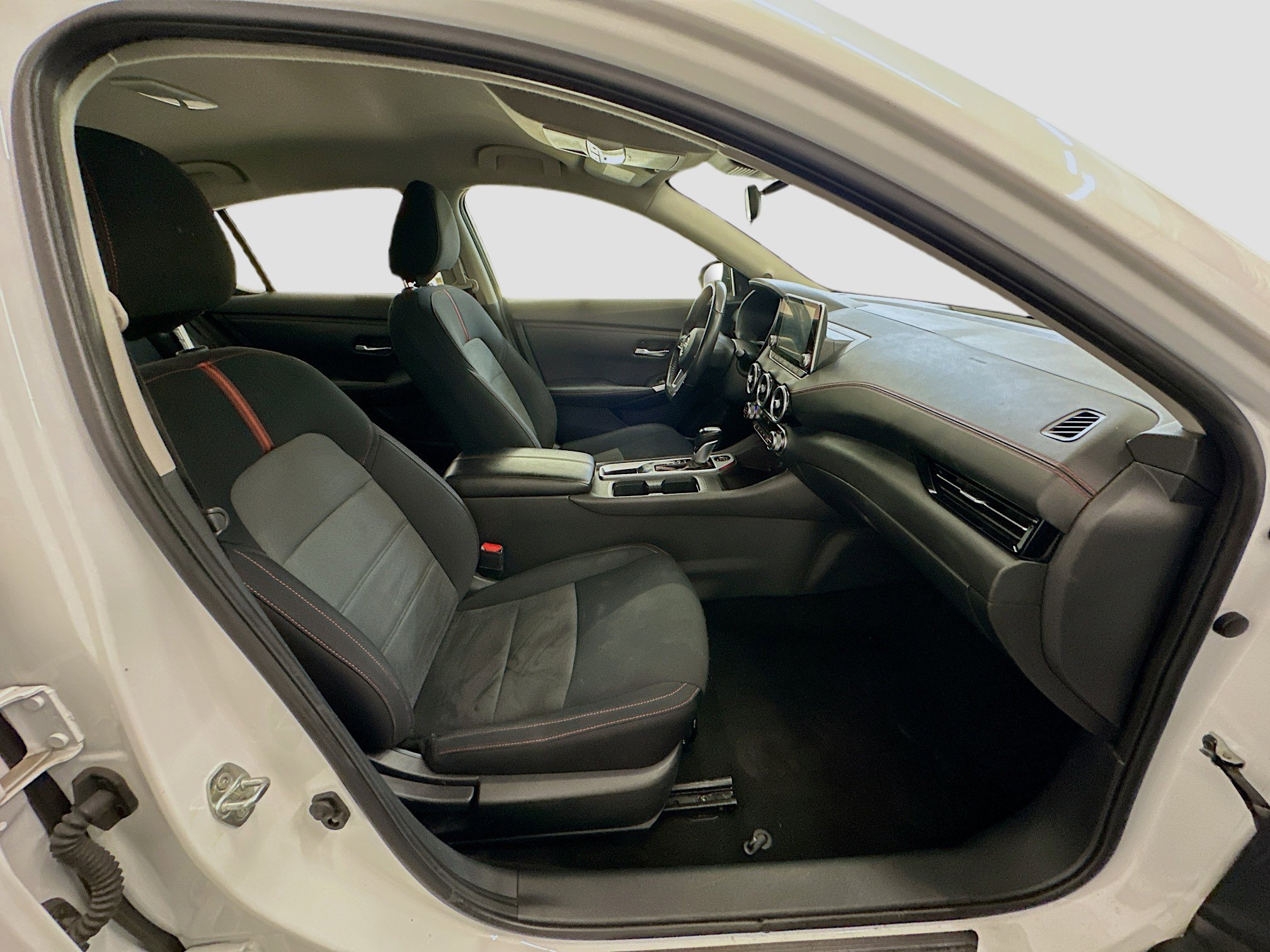 Used 2024 Nissan Sentra SR FWD image 31