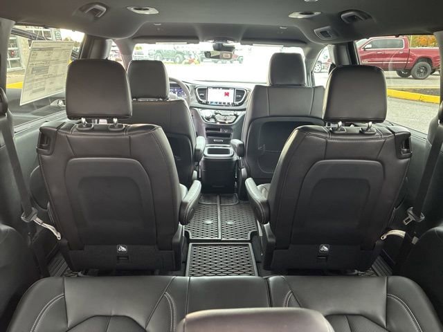 New 2026 Chrysler Voyager LX FWD image 29