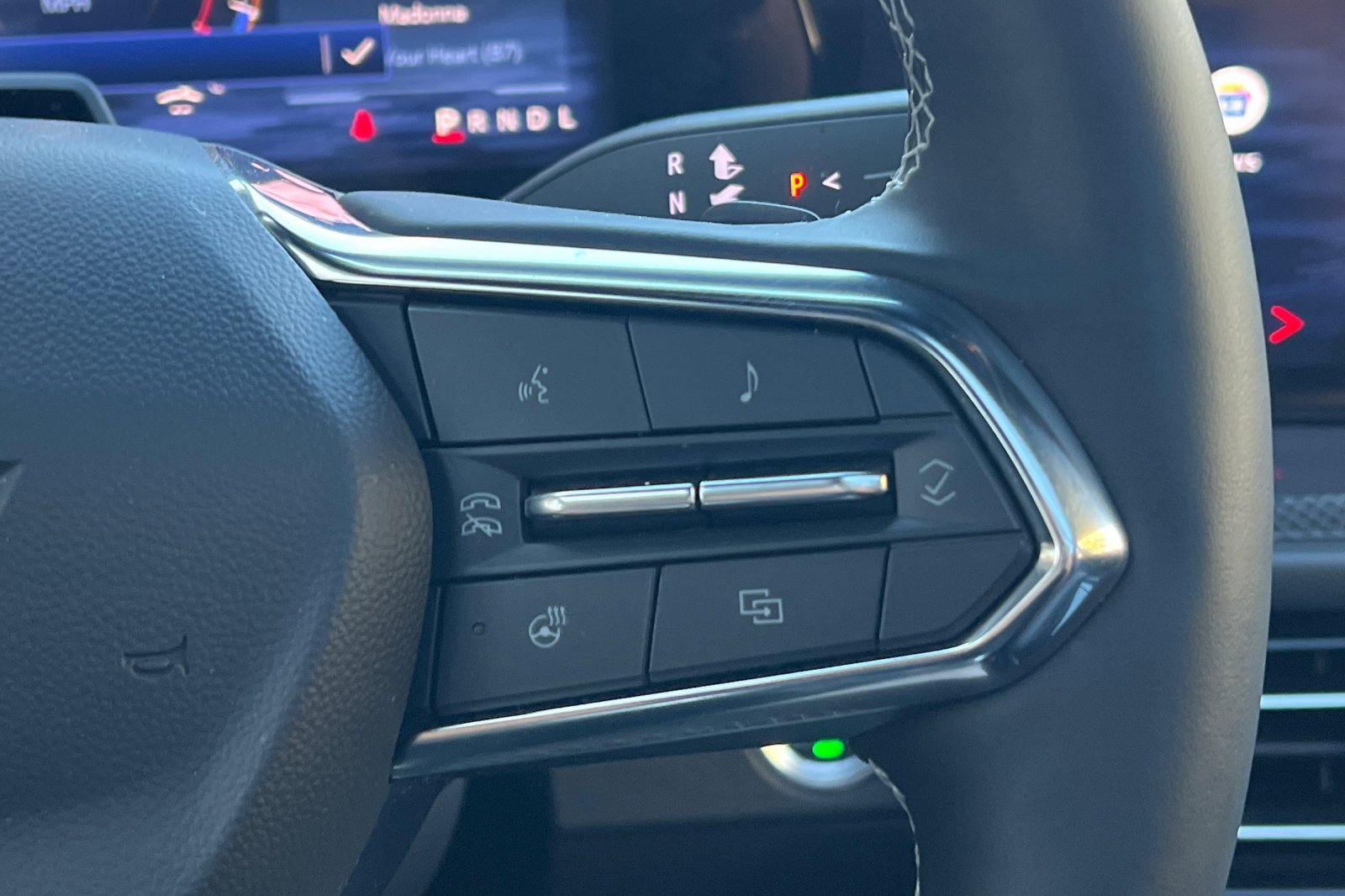 Certified 2025 Chevrolet Traverse High Country w/ LPO, Floor Liner Package image 38