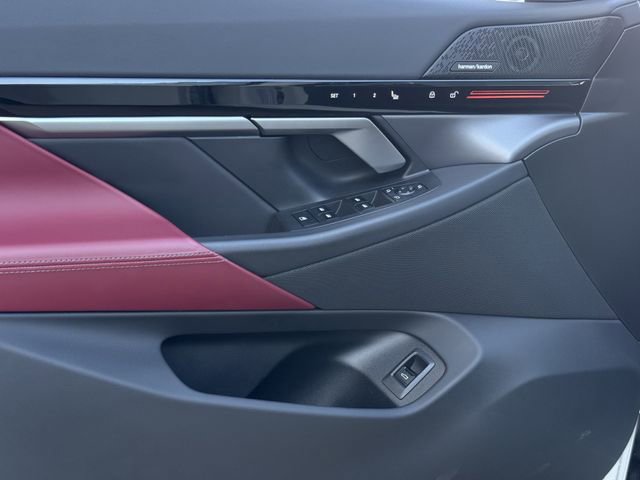 Used 2024 BMW 530i w/ M Sport Package image 24