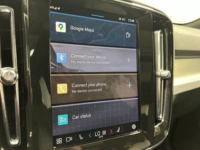 Certified 2025 Volvo XC40 B5 Core image 18