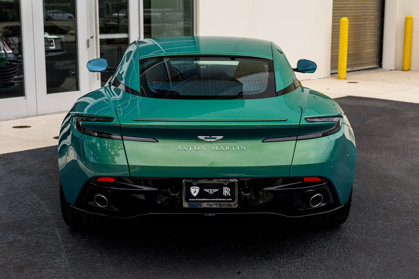 Used 2025 Aston Martin DB12 Coupe image 16