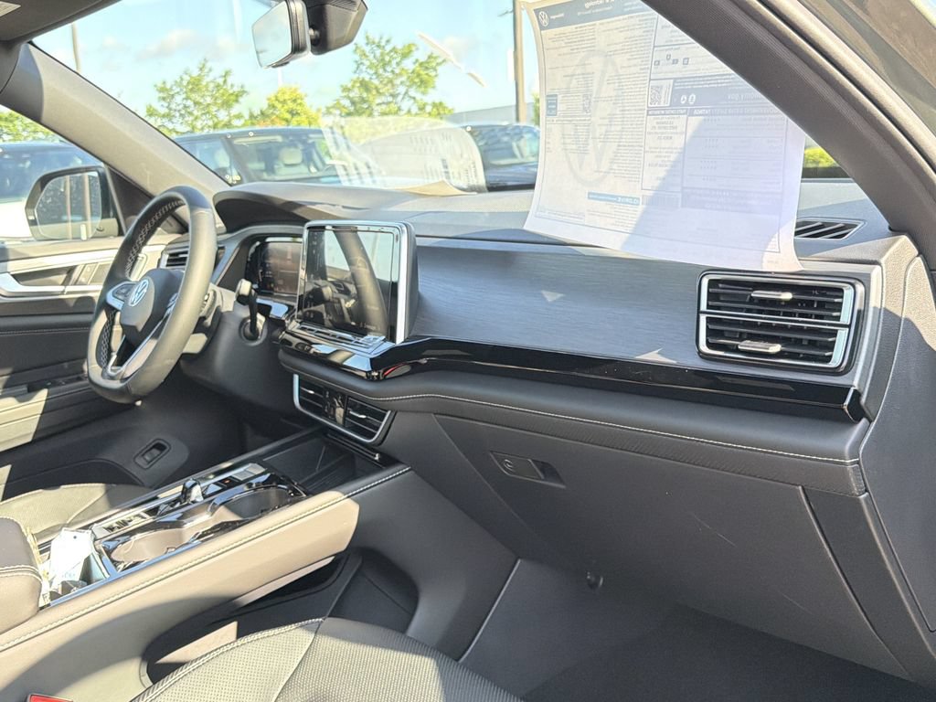 New 2026 Volkswagen Atlas Cross Sport SE FWD image 19