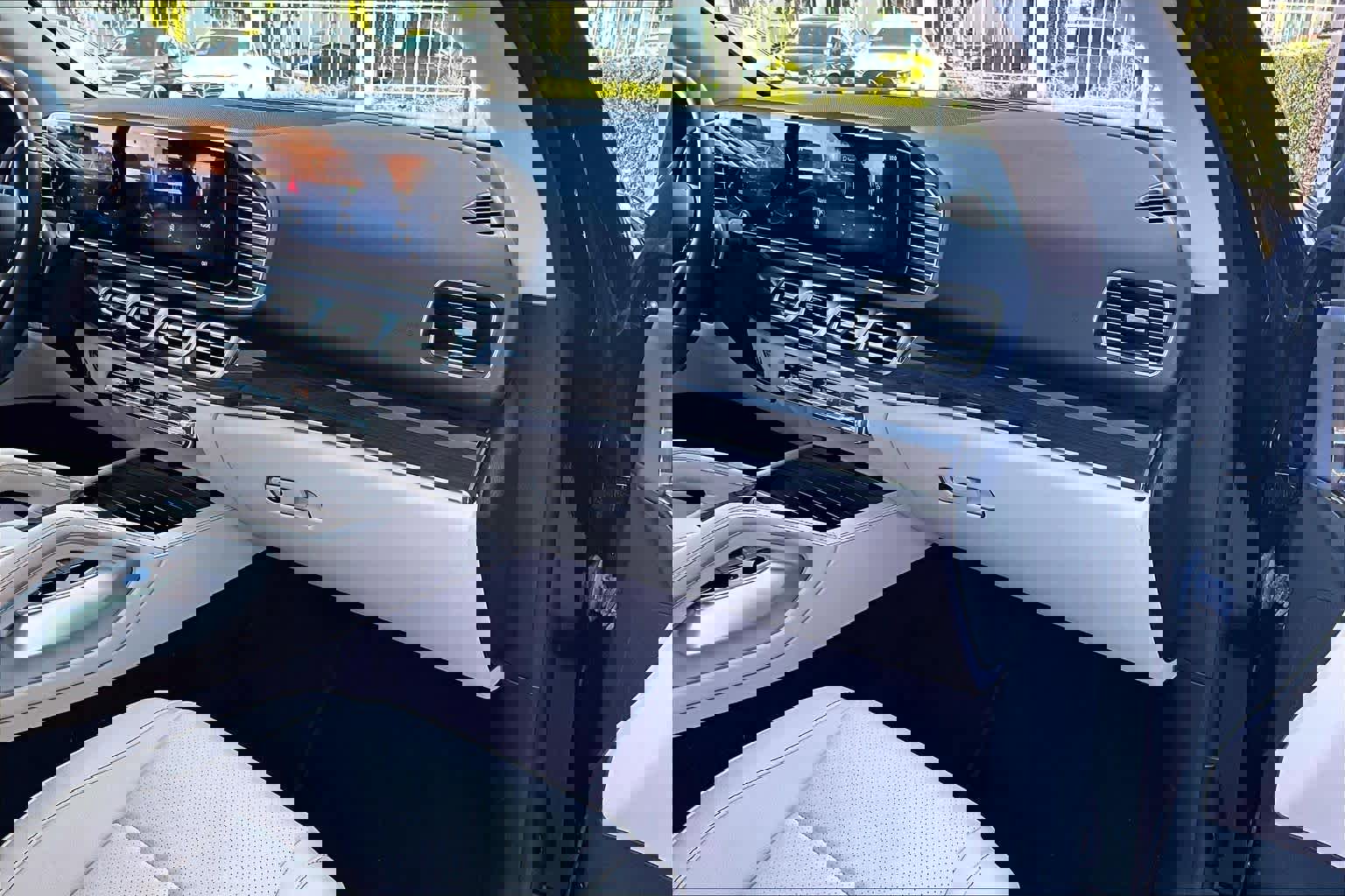 Used 2024 Mercedes-Benz GLE 350 4MATIC image 18