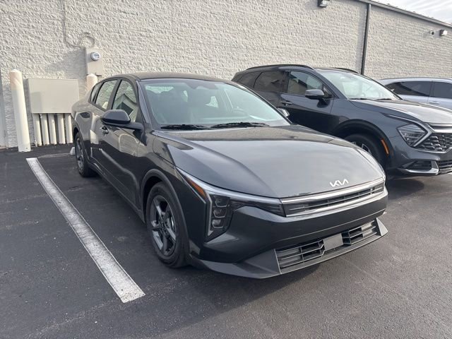 Used 2026 Kia K4 LXS image 3