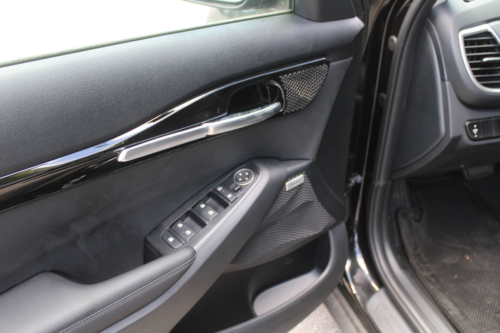 New 2026 Kia Seltos SX w/ SX Sunroof Package AWD/4WD image 19