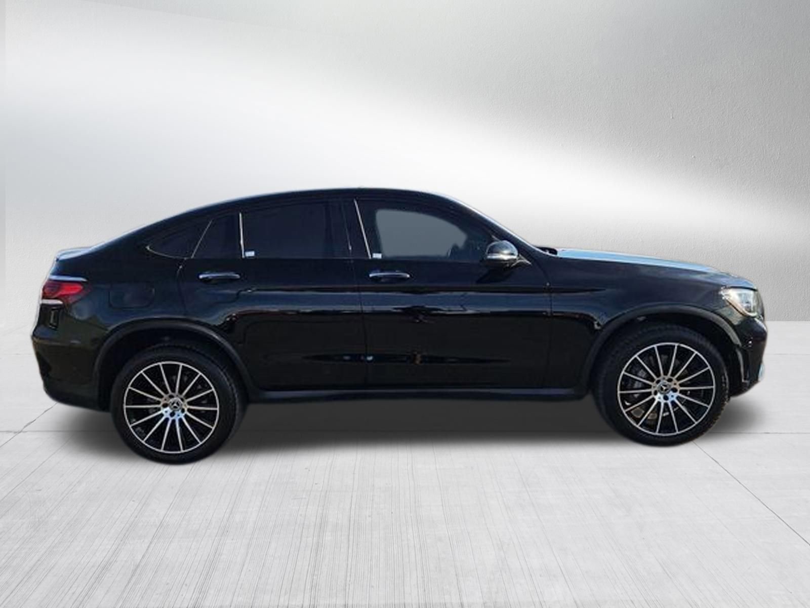 Used 2022 Mercedes-Benz GLC 300 4MATIC Coupe image 6