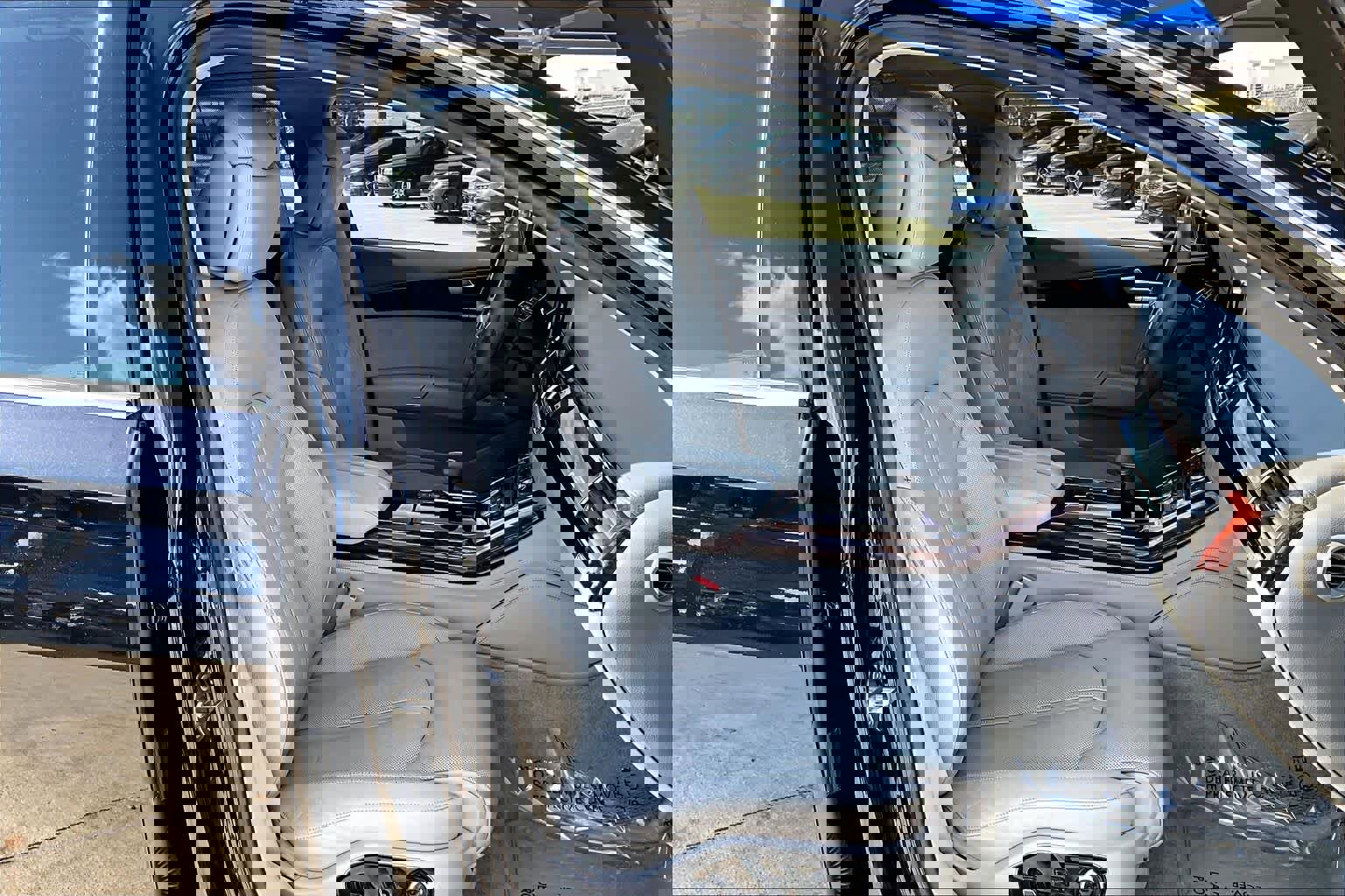 Used 2014 Audi A8 L 3.0T w/ Premium Package image 8