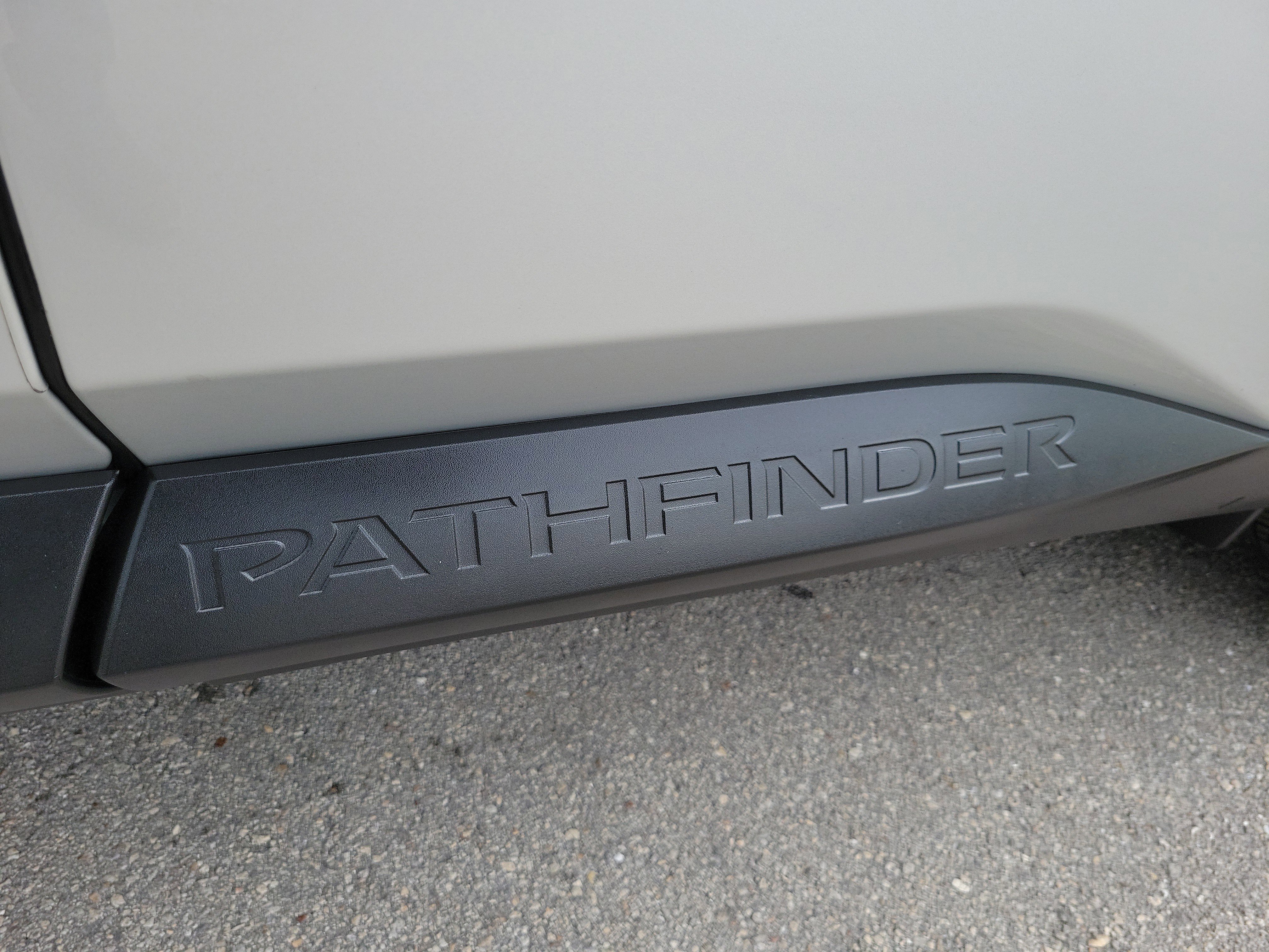 Used 2024 Nissan Pathfinder S FWD image 30
